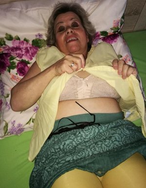 18 year old girl Kristina gets on top while giving her virginity away